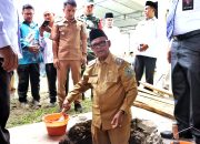 Wakil Bupati Simalungun Letakan Batu Pertama Pembangunan Masjid Al Barakah Iklas Beramal