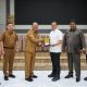 Wali Kota Wesly Silalahi SH MKn diwakili Asisten Pemerintahan dan Kesejahteraan Rakyat menerima kunjungan kerja Badan Pembentukan Peraturan Daerah