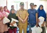 Penuh Haru, Bupati Simalungun Tinjau Korban Puting Beliung di Pematang Bandar dan Berikan Bantuan