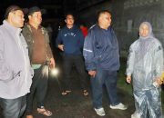 Tim Gabungan Pemkab Simalungun Berhasil Evakuasi Enam Warga Terjebak Banjir di Serbalawan