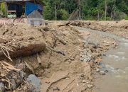 Hingga Saat Ini Kondisi Wilayah Hutanabolon Masih di Landa Banjir, Melinda dan Yenita : Masih Adakah Harapan Kami Untuk Melanjutkan Hidup